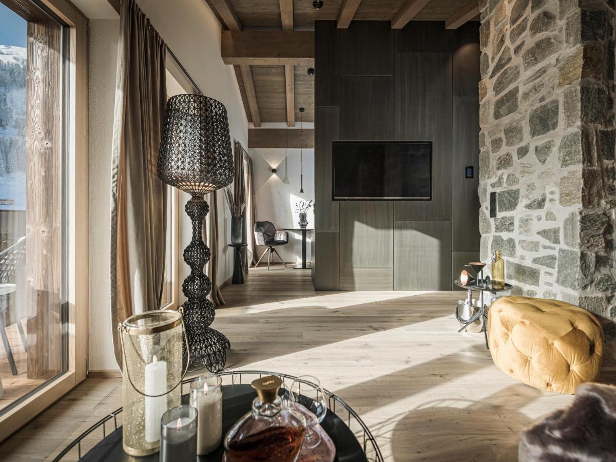 Hotel Bergkristall Zillertal - Adults Only 14 Years Plus Hippach Exterior photo