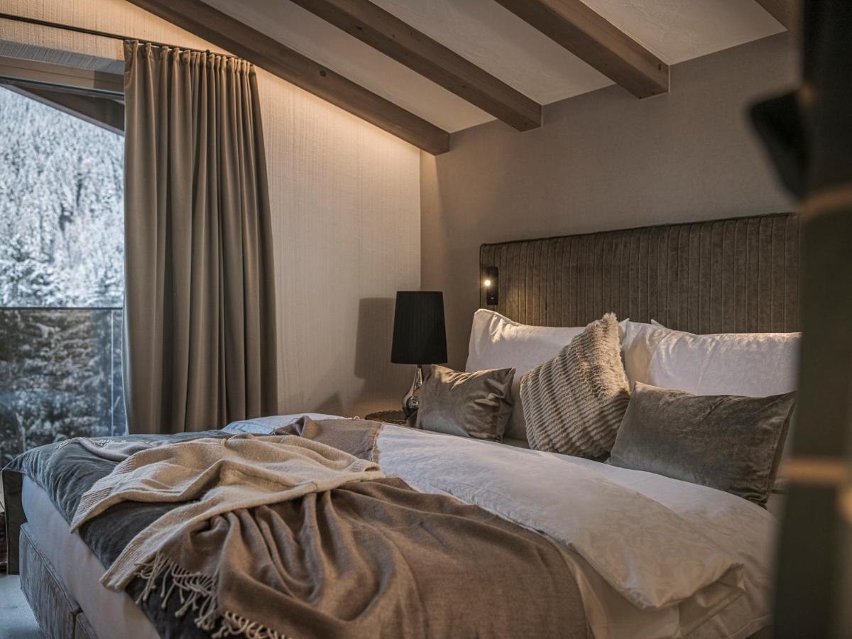 Hotel Bergkristall Zillertal - Adults Only 14 Years Plus Hippach Exterior photo