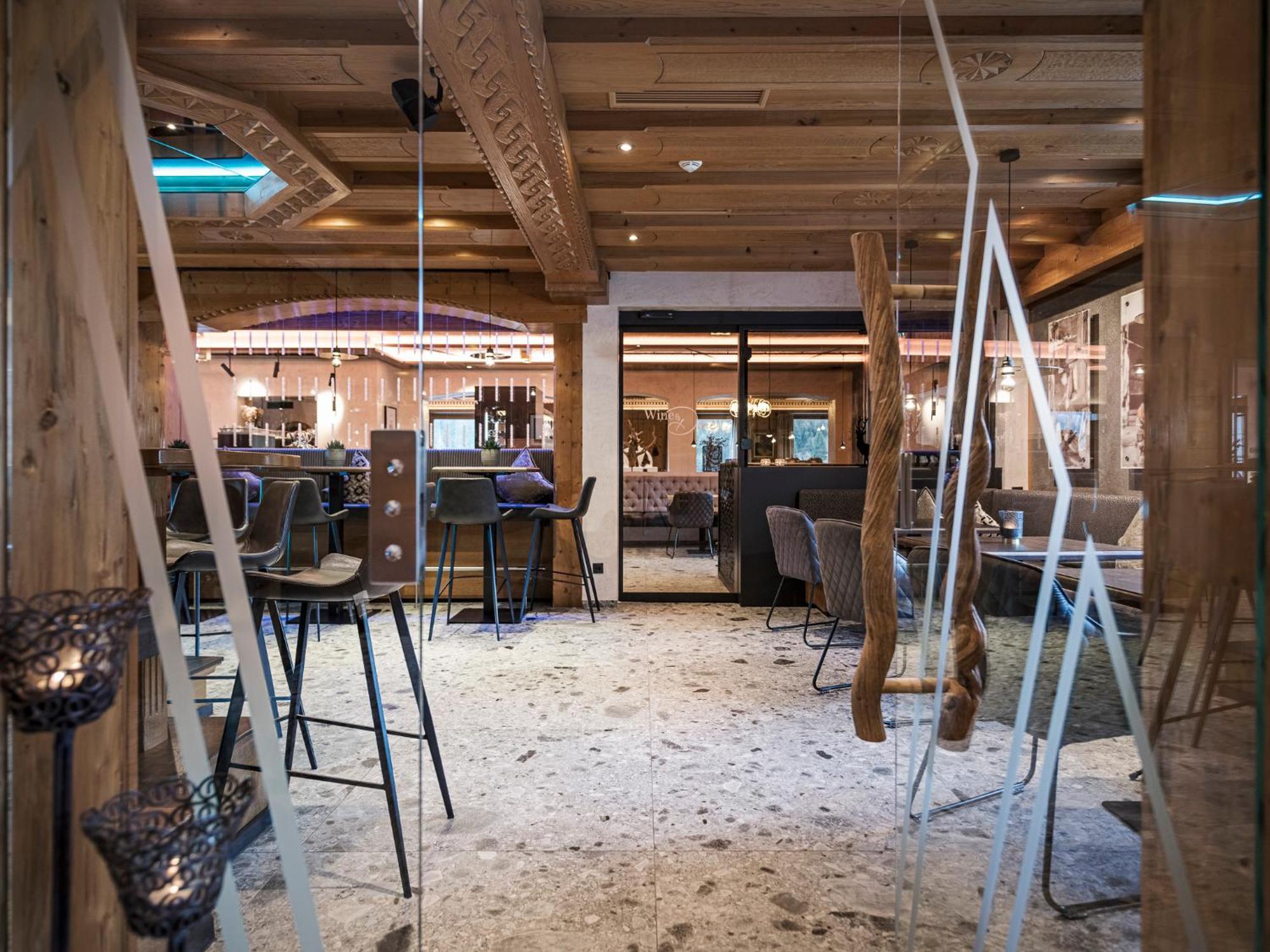 Hotel Bergkristall Zillertal - Adults Only 14 Years Plus Hippach Exterior photo