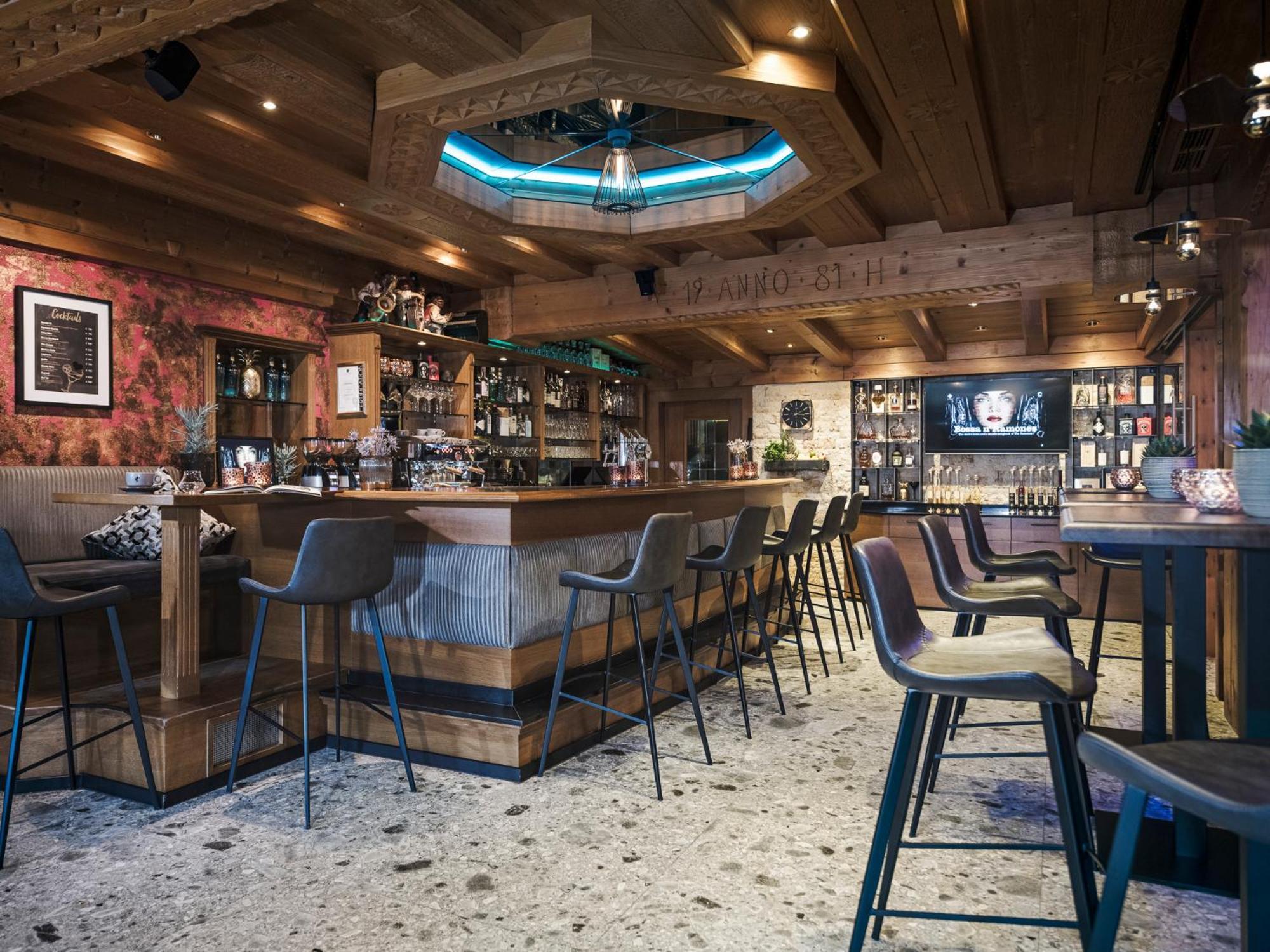 Hotel Bergkristall Zillertal - Adults Only 14 Years Plus Hippach Exterior photo