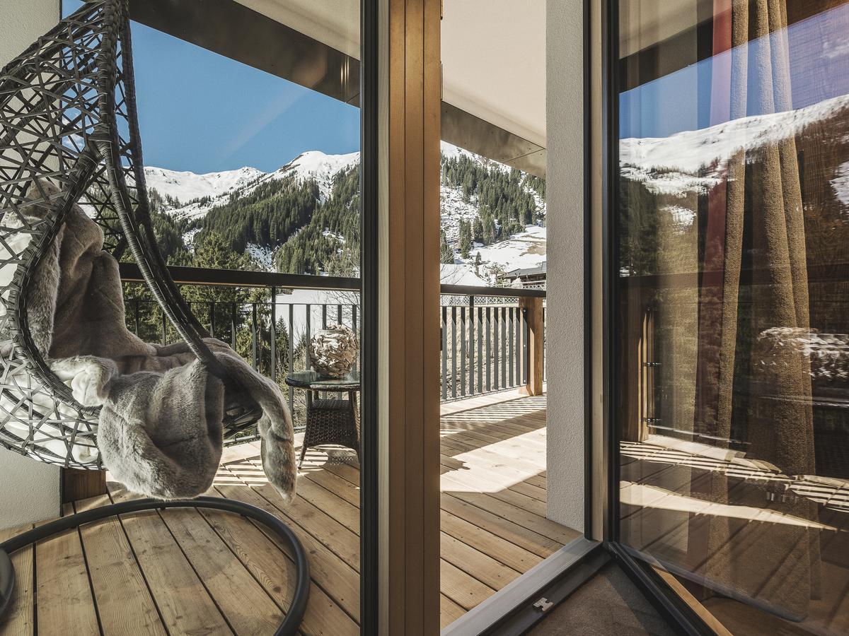 Hotel Bergkristall Zillertal - Adults Only 14 Years Plus Hippach Exterior photo
